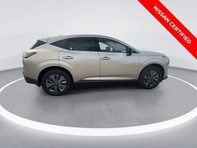 Used 2025 Gold Nissan SL image 9