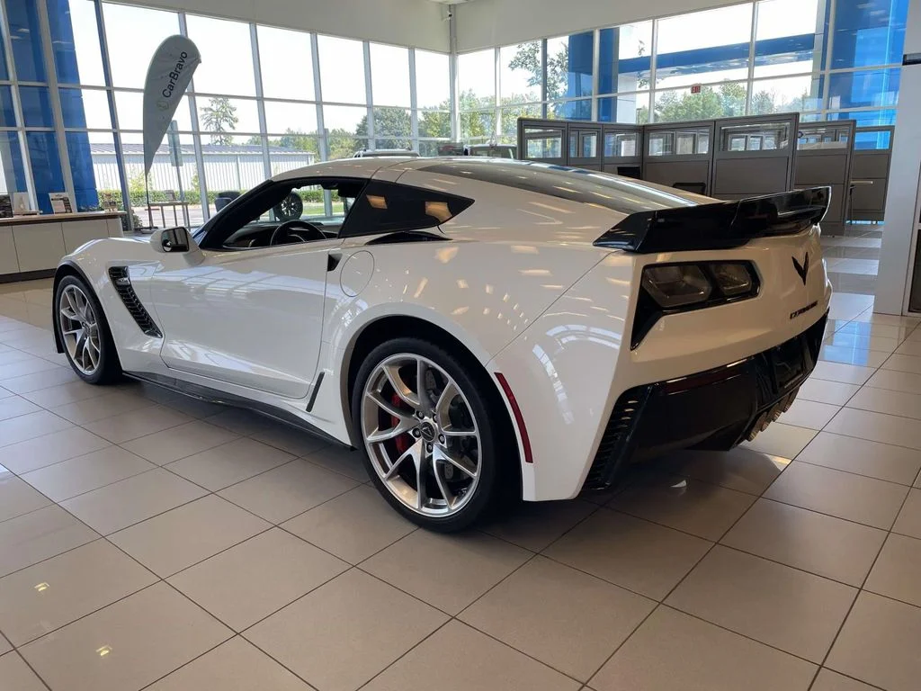 Used 2015 ARCTIC WHITE Chevrolet Z06 3LZ image 4