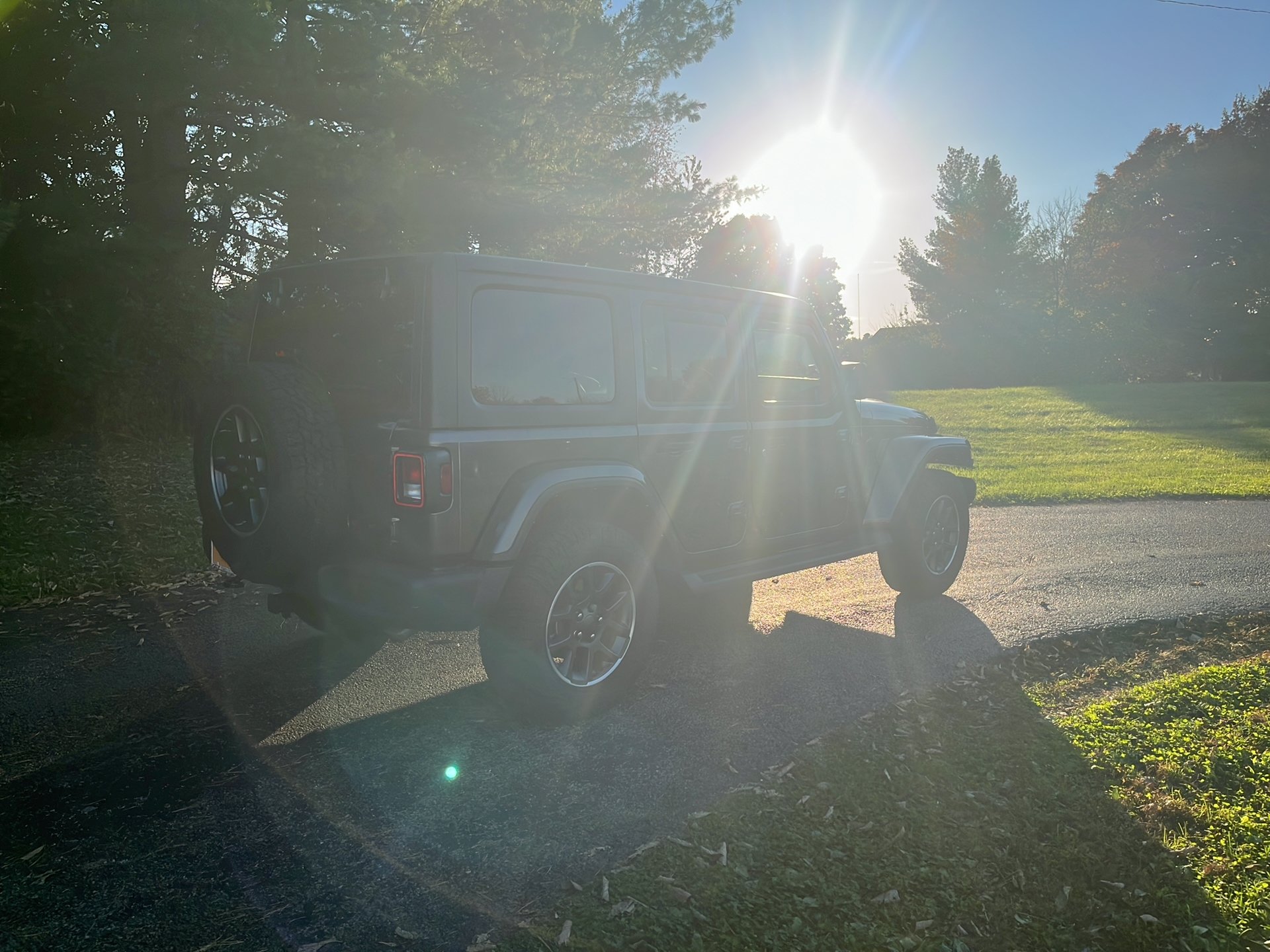 Used 2021 Granite Crystal Metallic Clear Coat Jeep Sport 80th Anniversary image 3