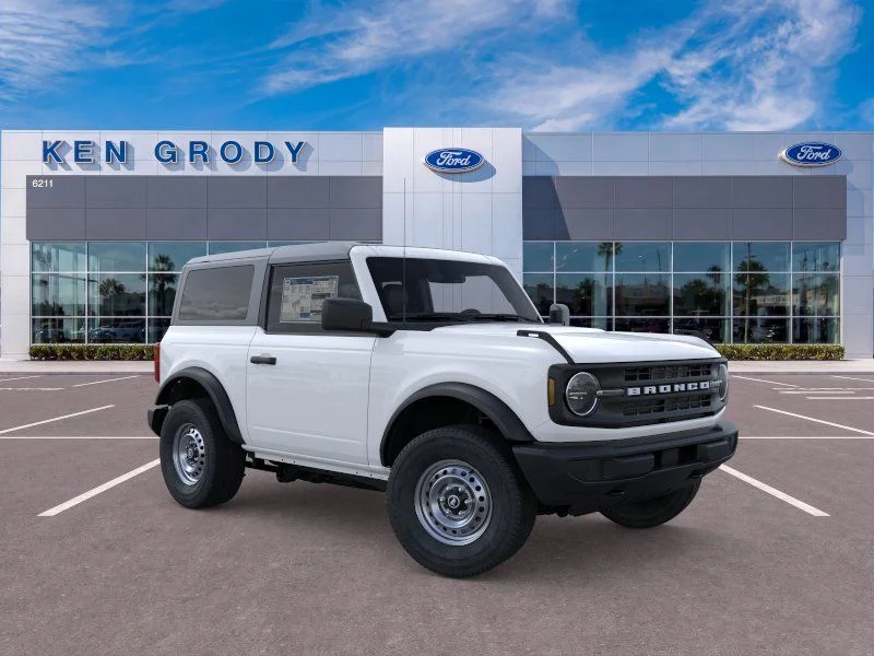2026 Ford Bronco Base 4x4's photo