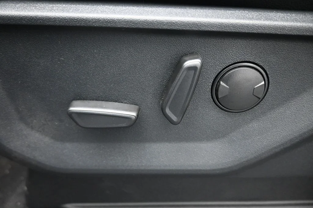 New 2026 Agate Black Metallic Ford Lariat image 10