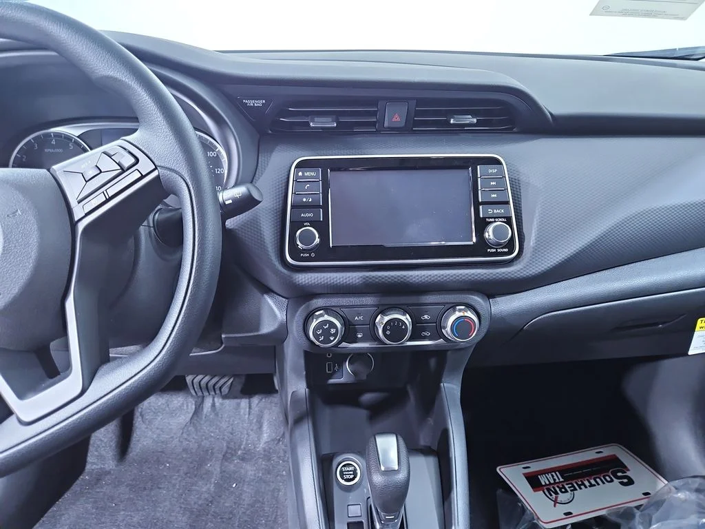 2025 Nissan KICKS PLAY Base - Photo 18