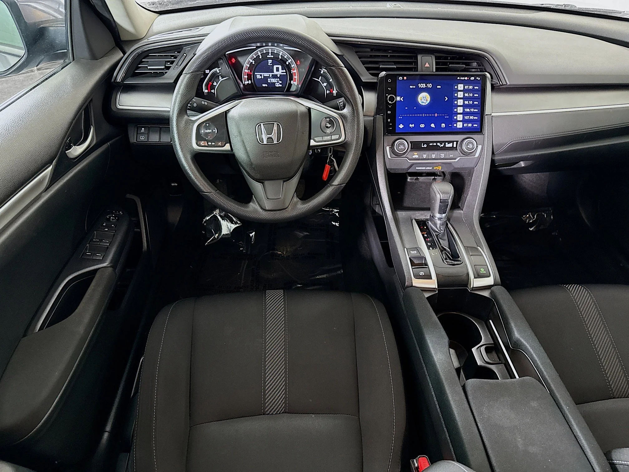 Used 2018 Modern Steel Metallic Honda LX image 13
