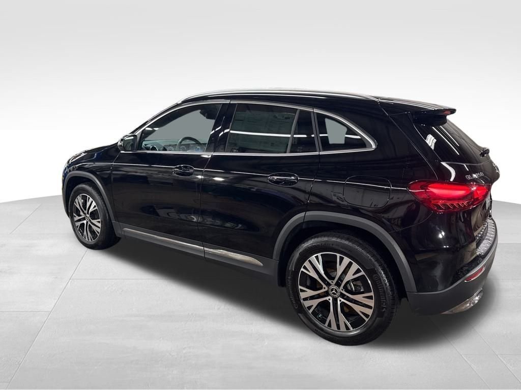 Used 2026 Black Mercedes-Benz GLA 250 image 3