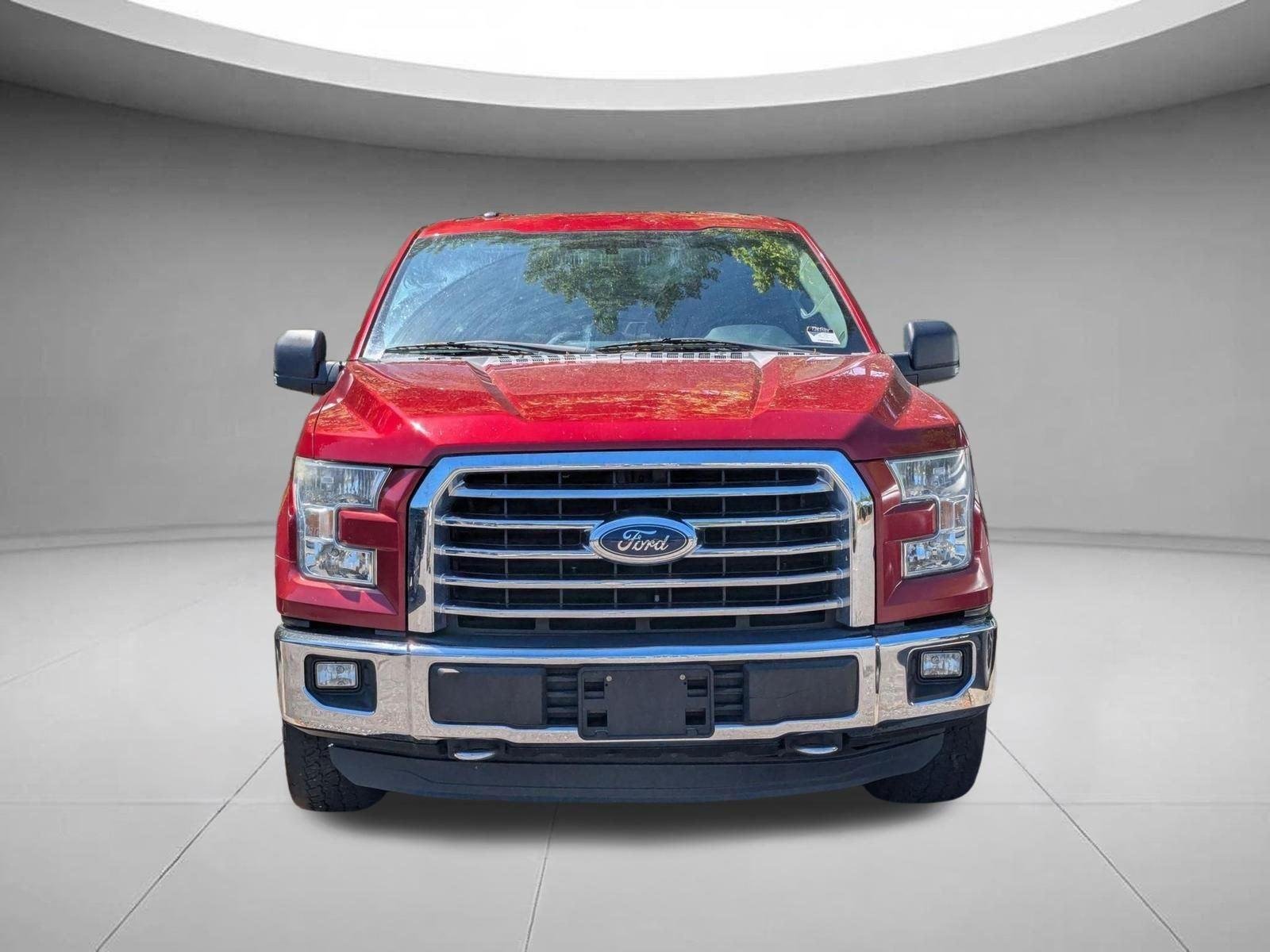 Used 2015 Ruby Red Metallic Tinted Clearcoat Ford XLT image 2