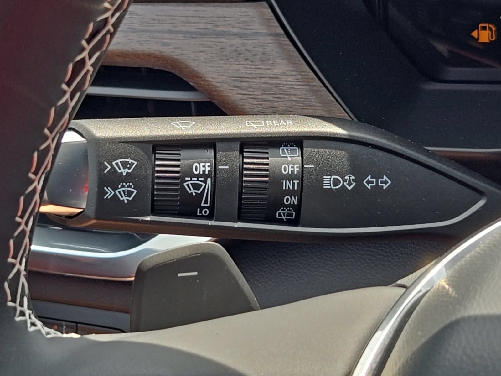 2026 GMC Acadia Denali Ultimate - Photo 38