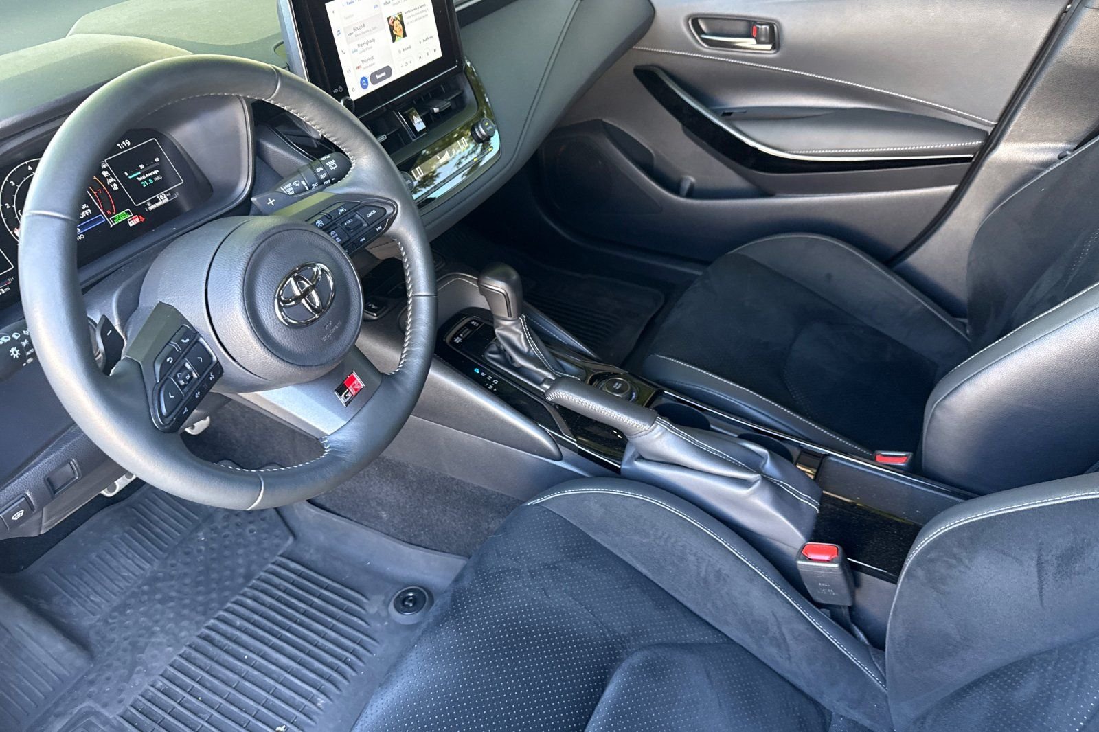 Used 2025 White Toyota Premium image 10