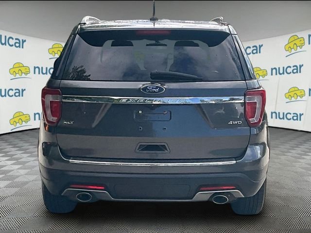 Used 2018 Gray Ford XLT image 4