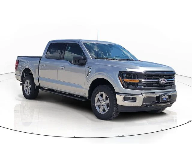 New 2026 Silver Metallic Ford XLT image 3