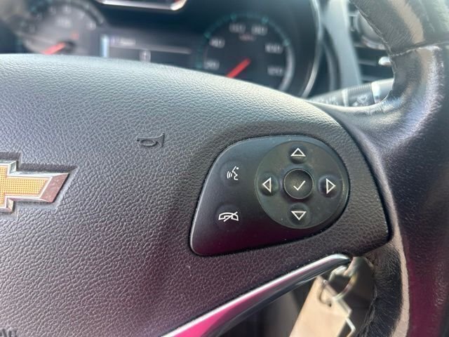 Used 2014 Black Chevrolet LT image 11
