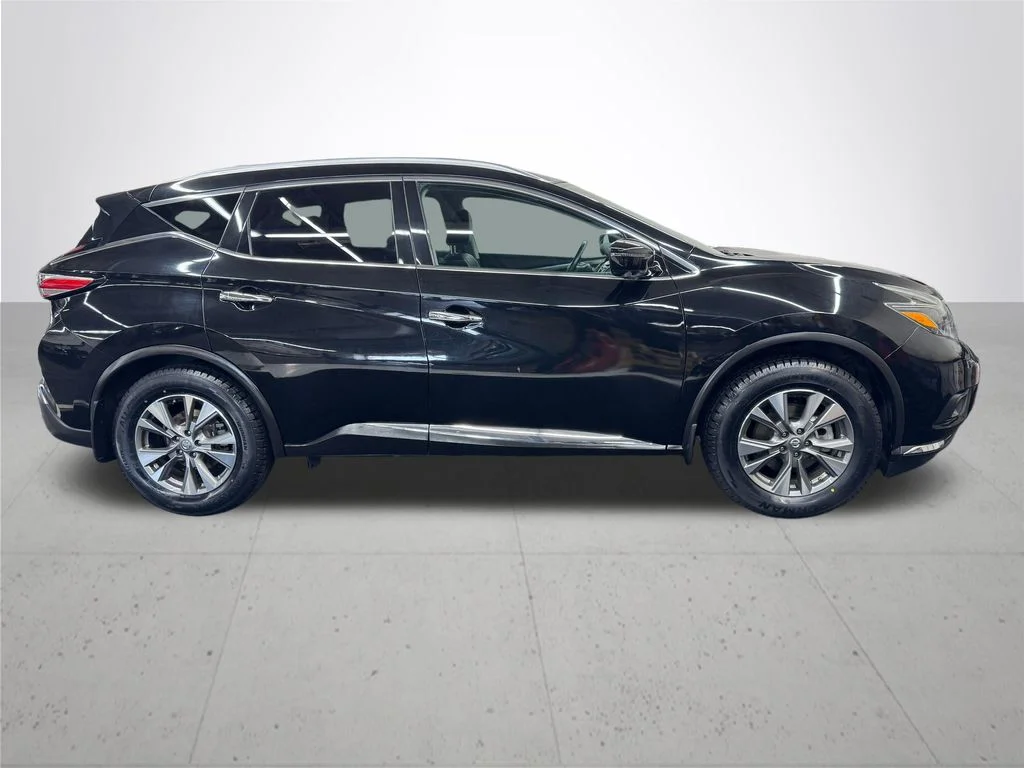 Used 2018 Black Nissan SL image 8