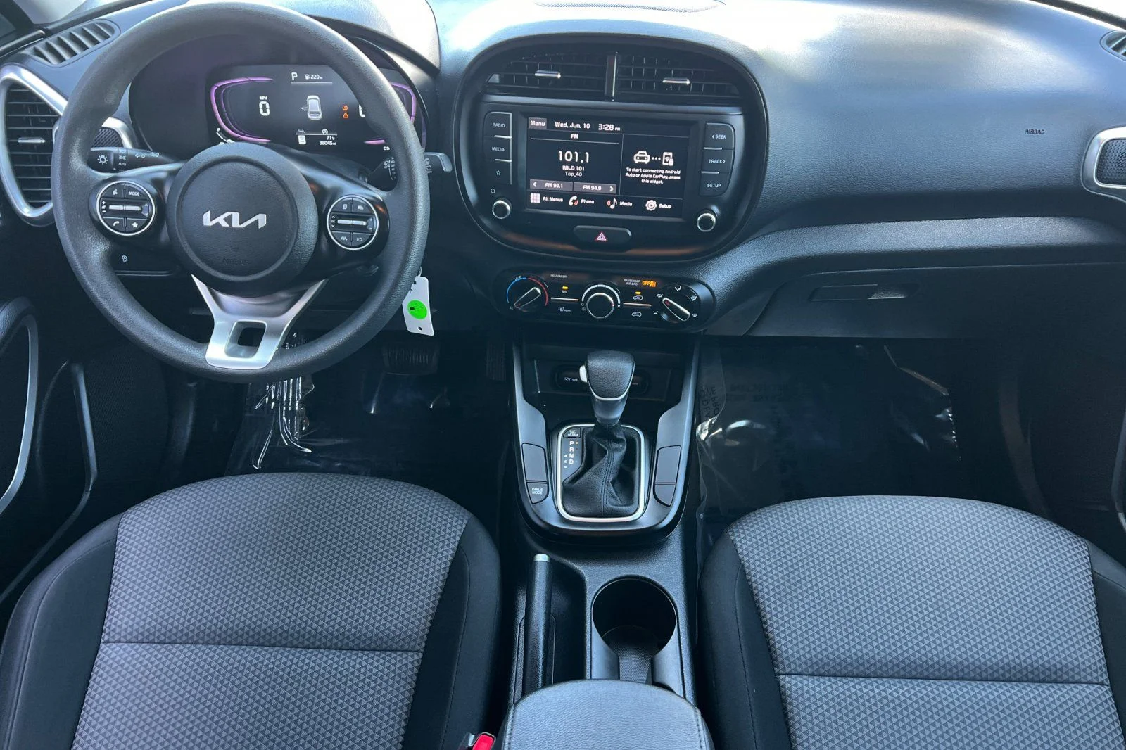 2025 Kia Soul LX - Photo 10