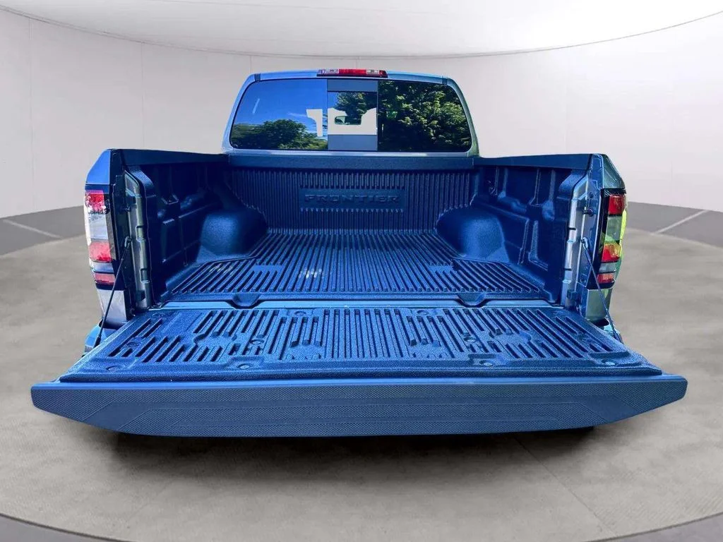 New 2026 Gun Metallic Nissan Crew Cab SV image 15