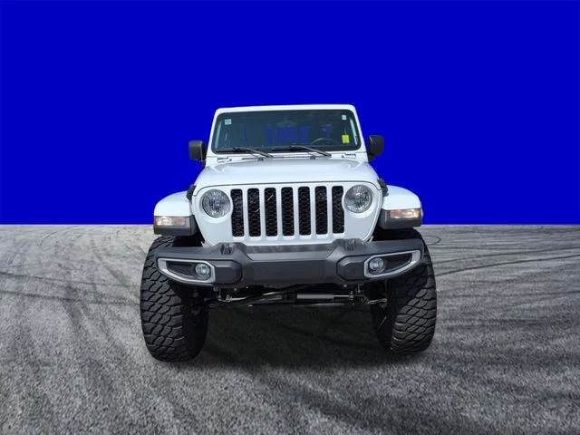 Used 2022 White Jeep Sport image 9