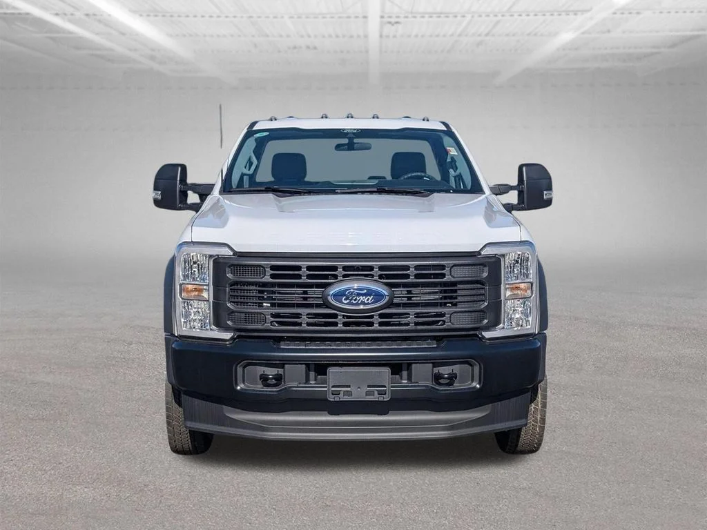 New 2026 Oxford White Ford F-550® XL image 3