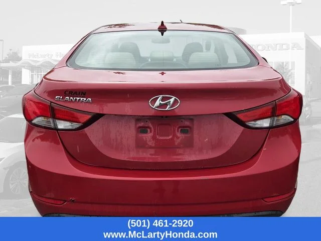 Used 2016 Red Hyundai SE image 4