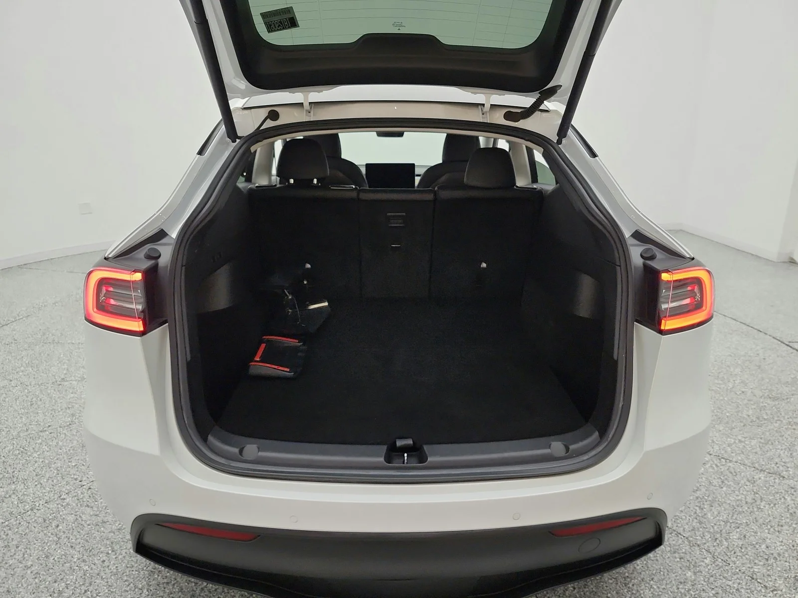 Used 2021 Pearl White Multi-Coat Tesla Long Range AWD image 18