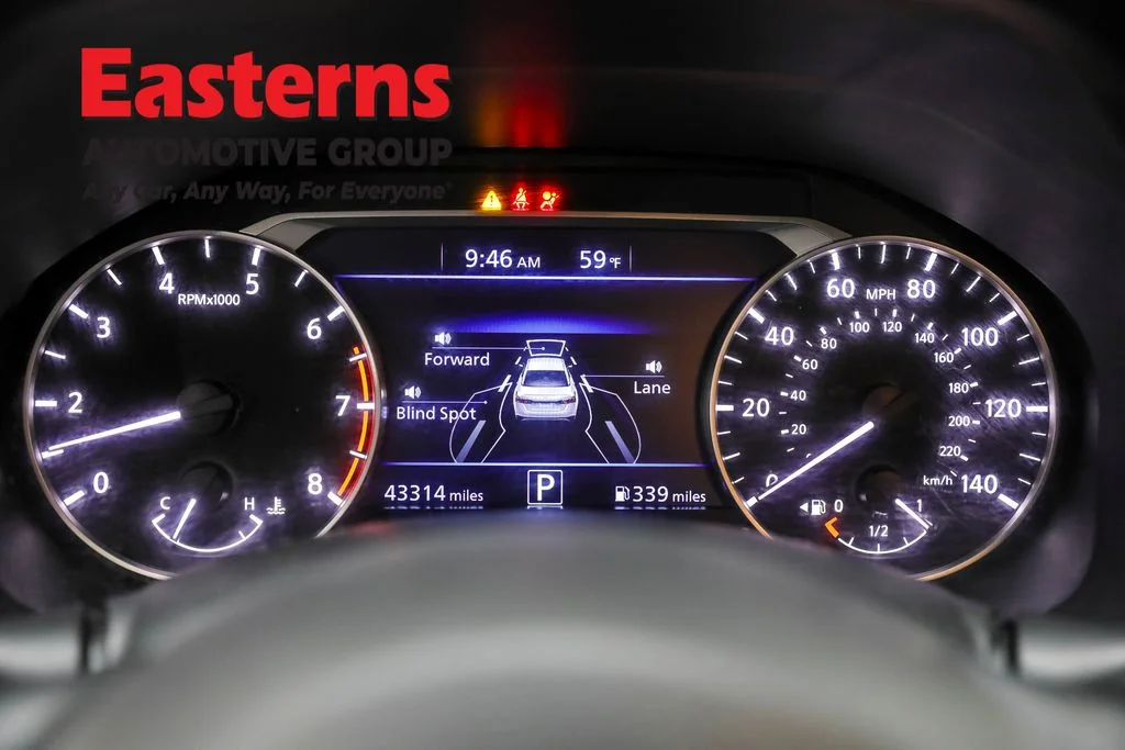 Used 2022 Black Nissan 2.5 SR image 18
