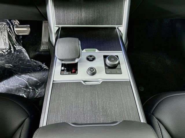 New 2027 Black Land Rover SE image 17