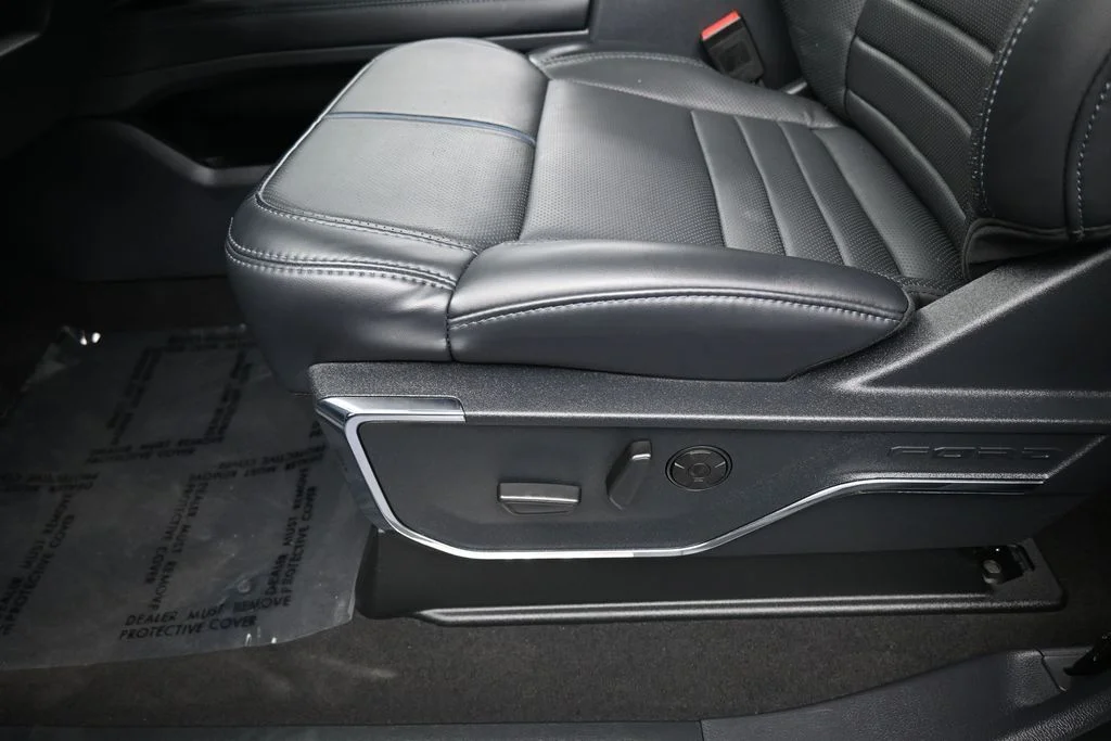 Used 2026 Avalanche Ford Platinum image 16