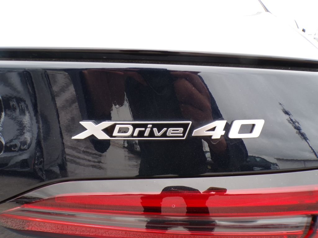 Certified Used 2025 Carbon Black Metallic BMW xDrive40 image 26