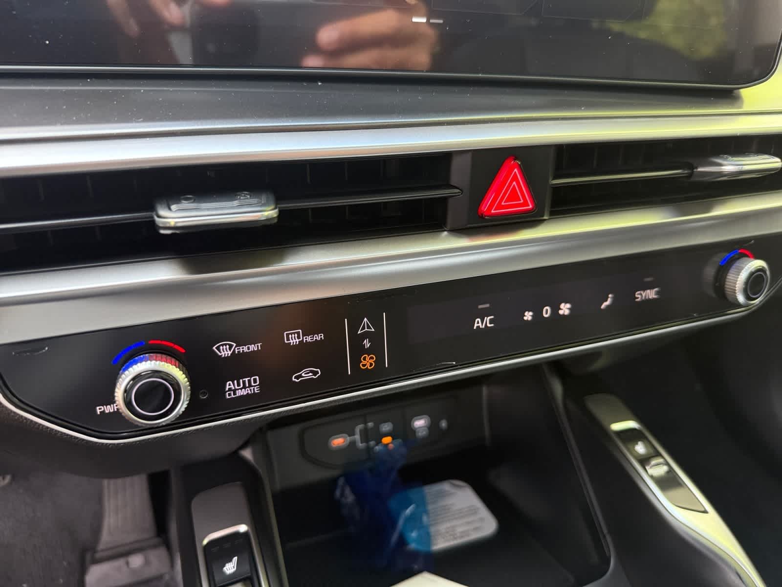 New 2026 Ivory Silver Kia S image 17