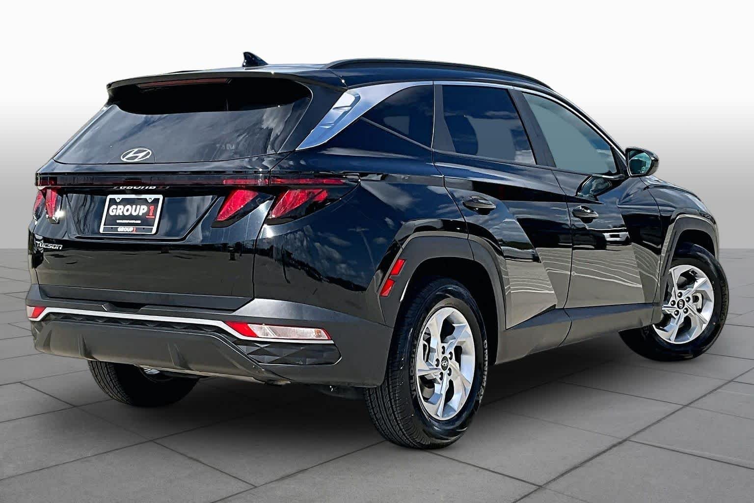 Used 2024 Black Pearl Hyundai SEL image 13