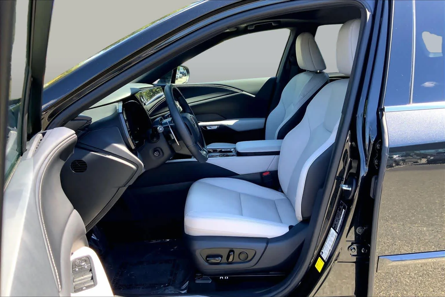 Certified Used 2024 CAVIAR Lexus Premium Plus image 8