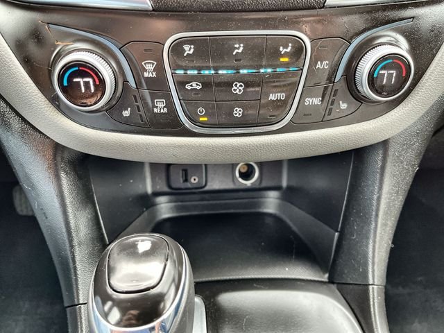 Used 2018 Red Chevrolet LT image 18