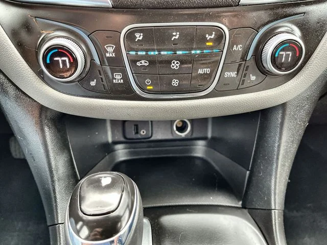 Used 2018 Red Chevrolet LT image 18