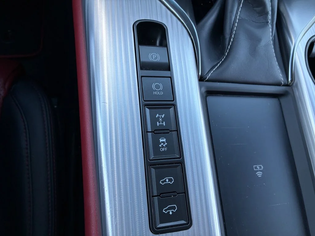 Used 2024  Lexus 600 F SPORT image 39