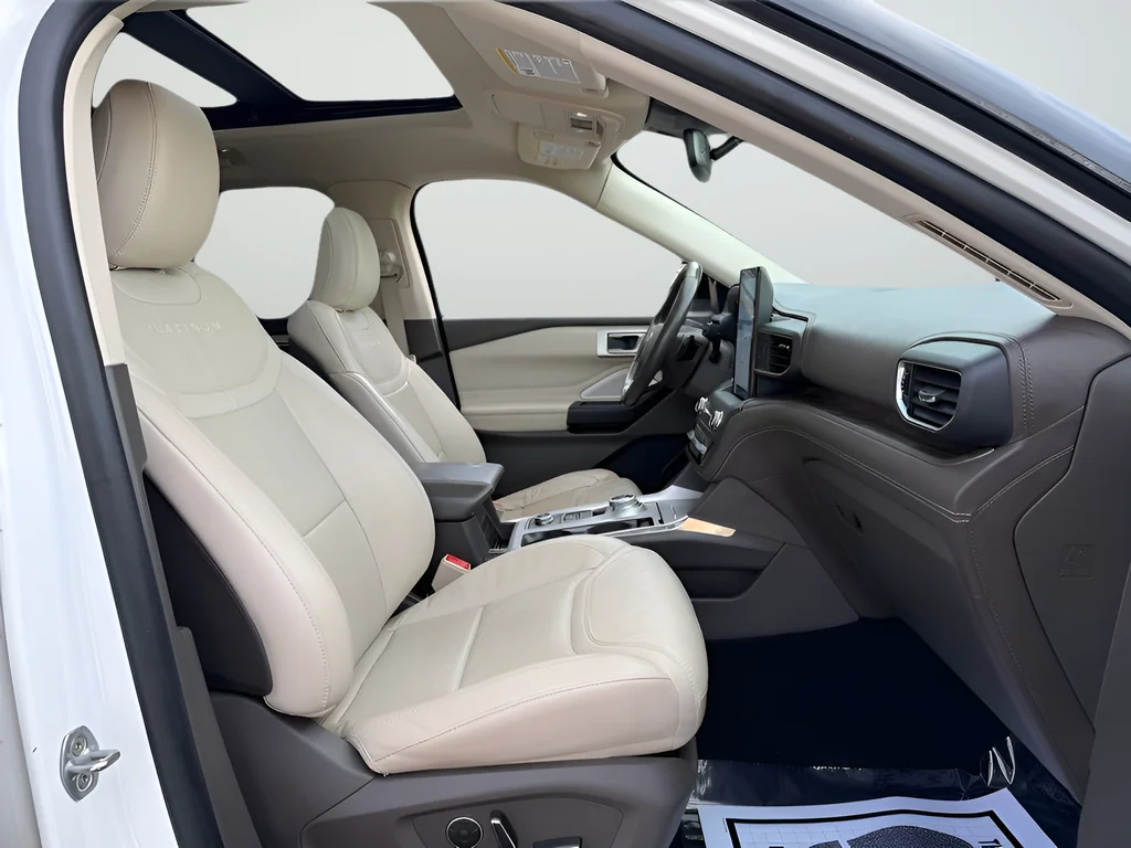 Used 2020 White Ford Platinum image 30