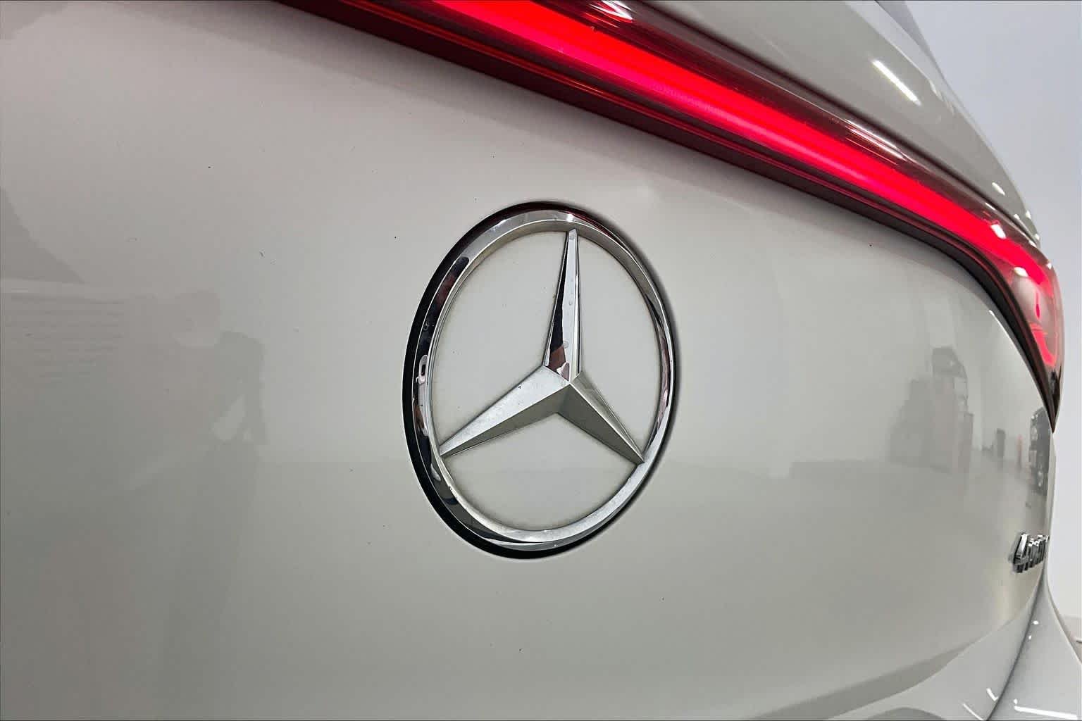 Used 2023 Polar White Mercedes-Benz EQB 350 image 29