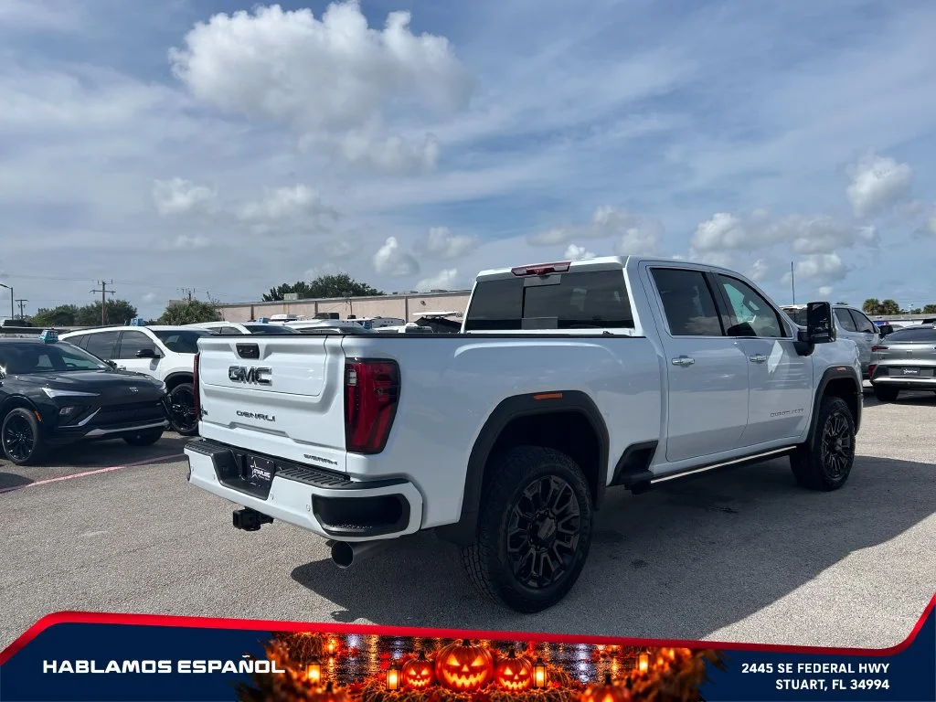 New 2026 Glacier White Tricoat GMC Denali Ultimate image 7