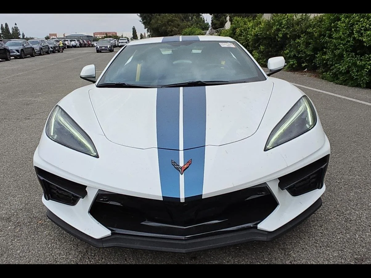 Used 2022 Arctic White Chevrolet 3LT image 9