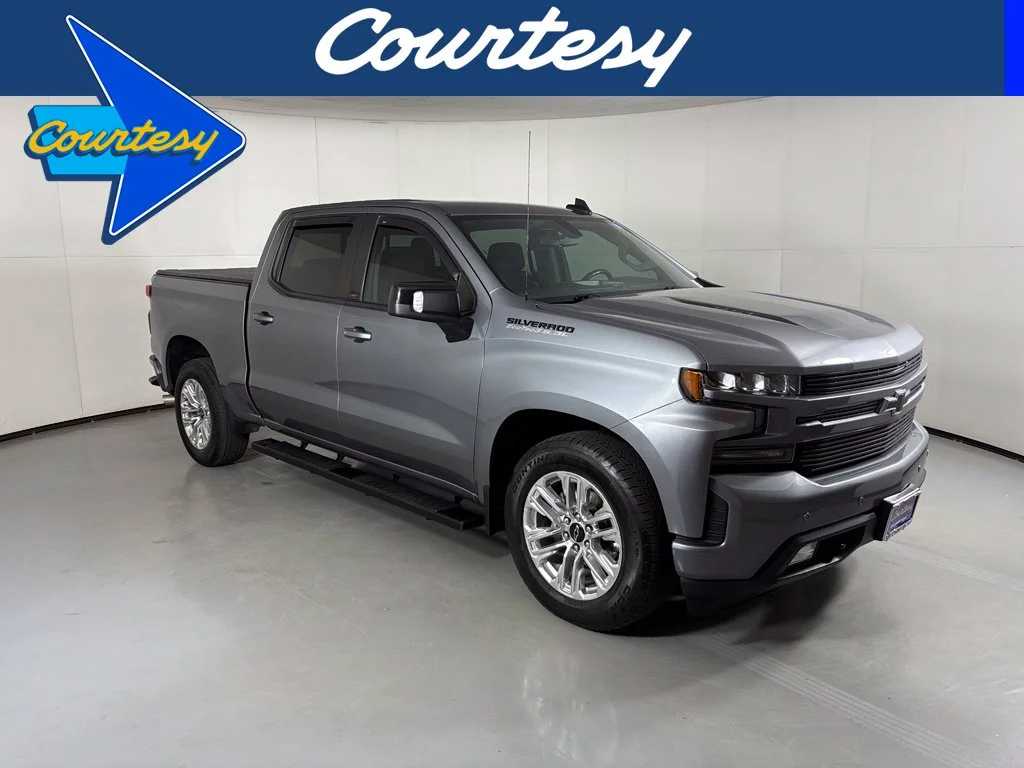 Used 2020 Gray Chevrolet RST image 1