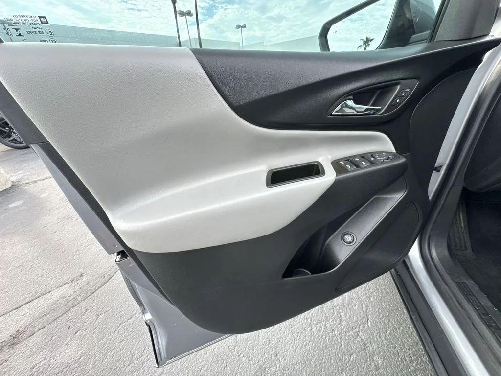 Used 2023 Gray Chevrolet LT image 22