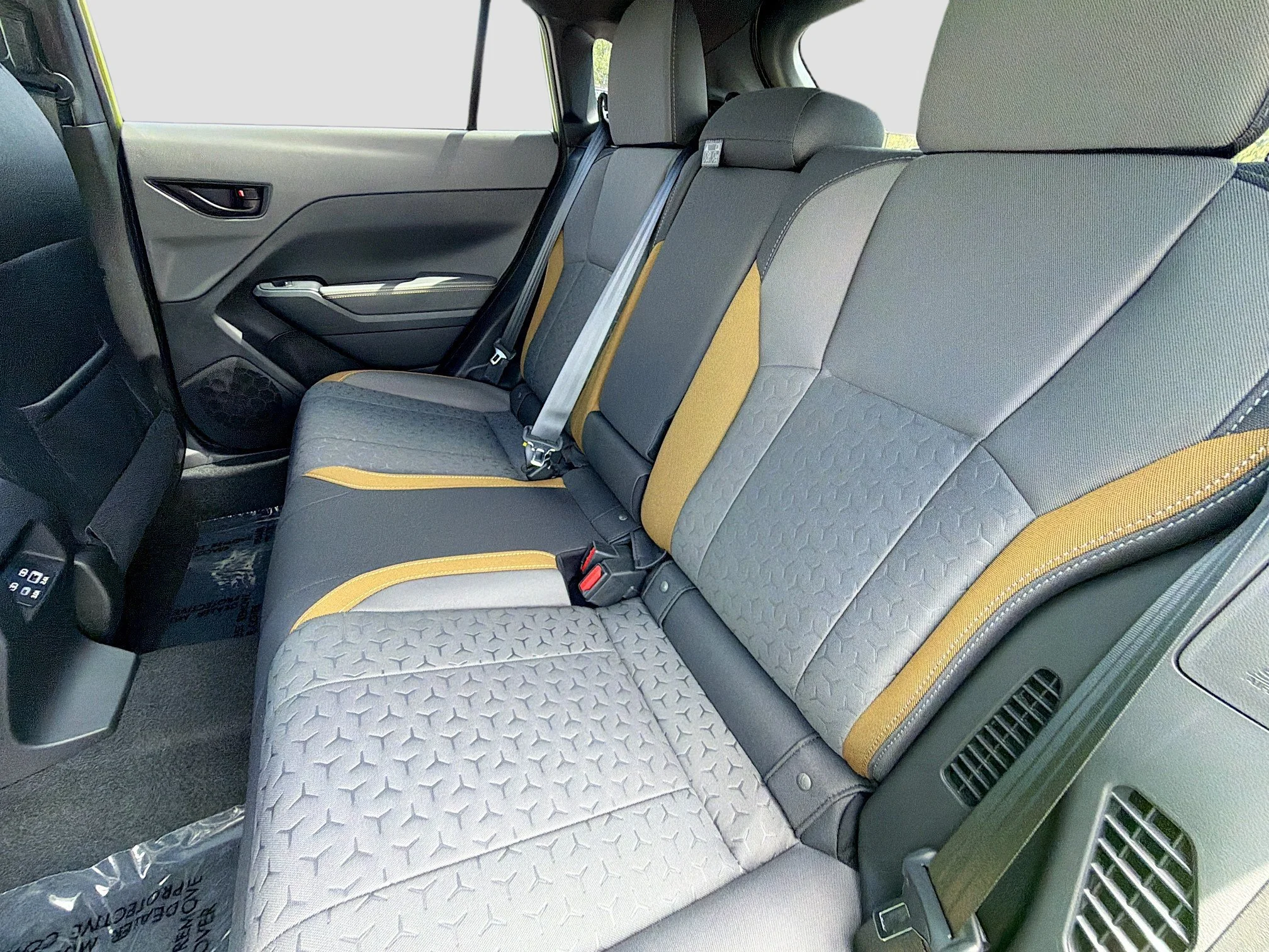 New 2026 Citron Yellow Pearl Subaru Sport Hybrid image 19
