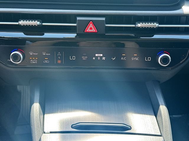 New 2026 Snow White Pearl Kia S image 15