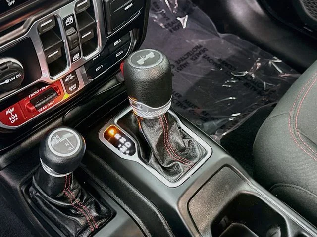Used 2022 Black Jeep Unlimited Rubicon image 17
