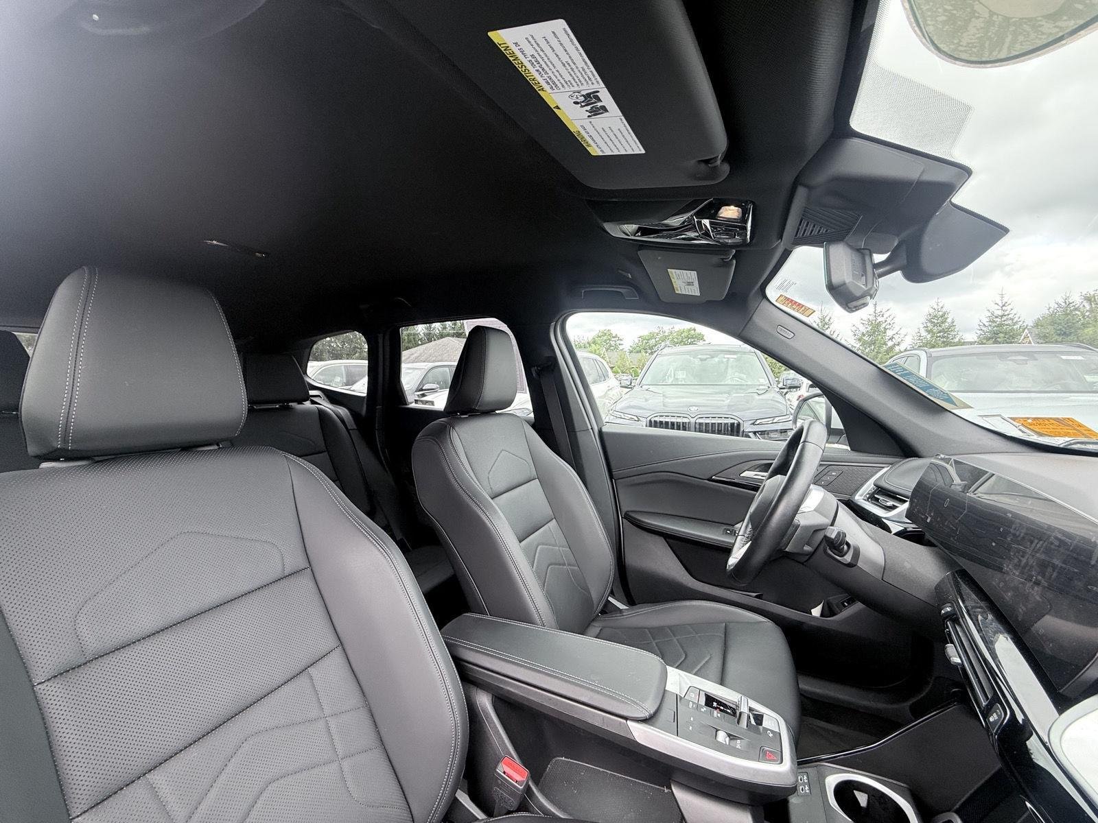 Used 2023 Alpine White BMW xDrive28i image 9