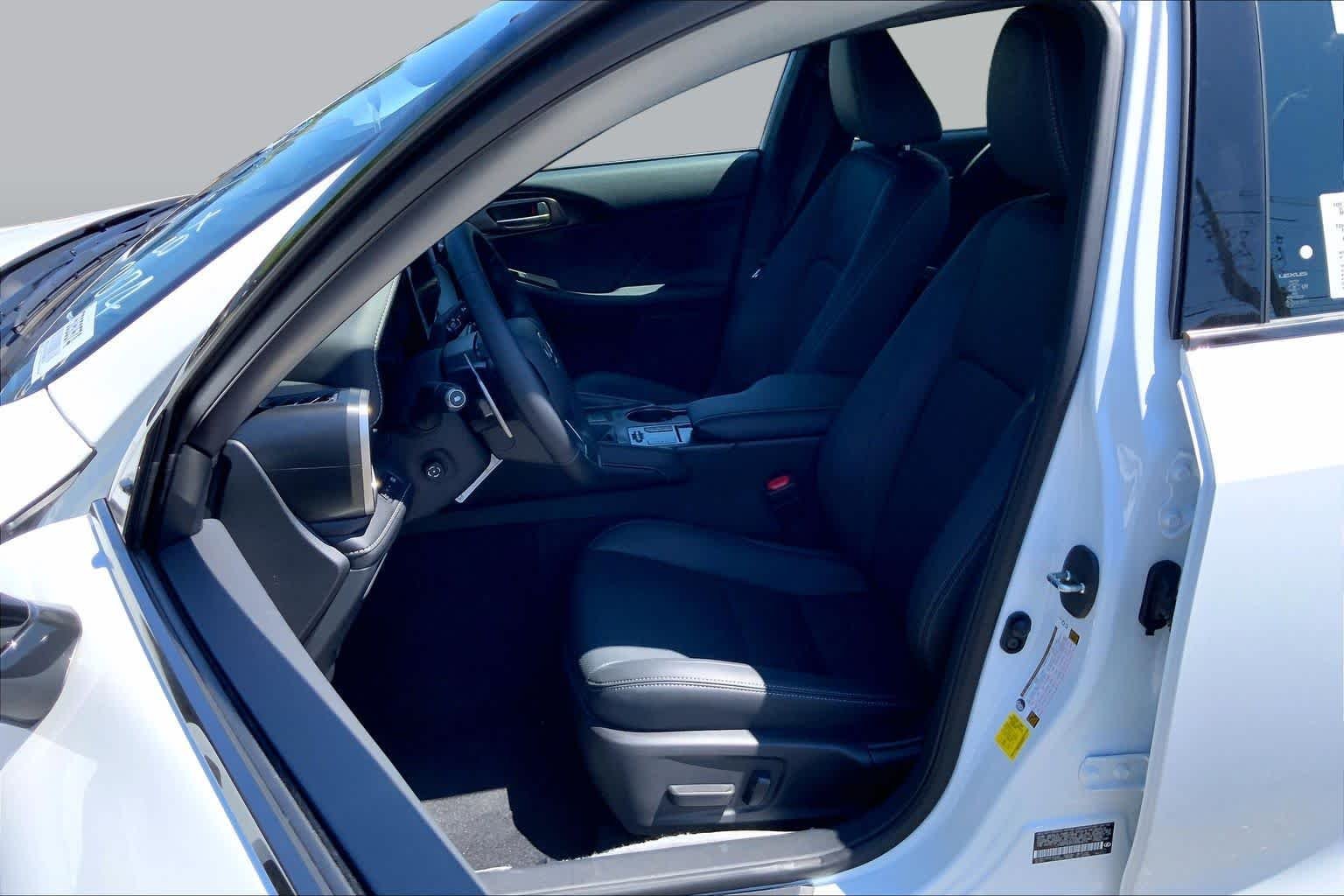 New 2026 Ultra White Lexus F SPORT DESIGN AWD image 9