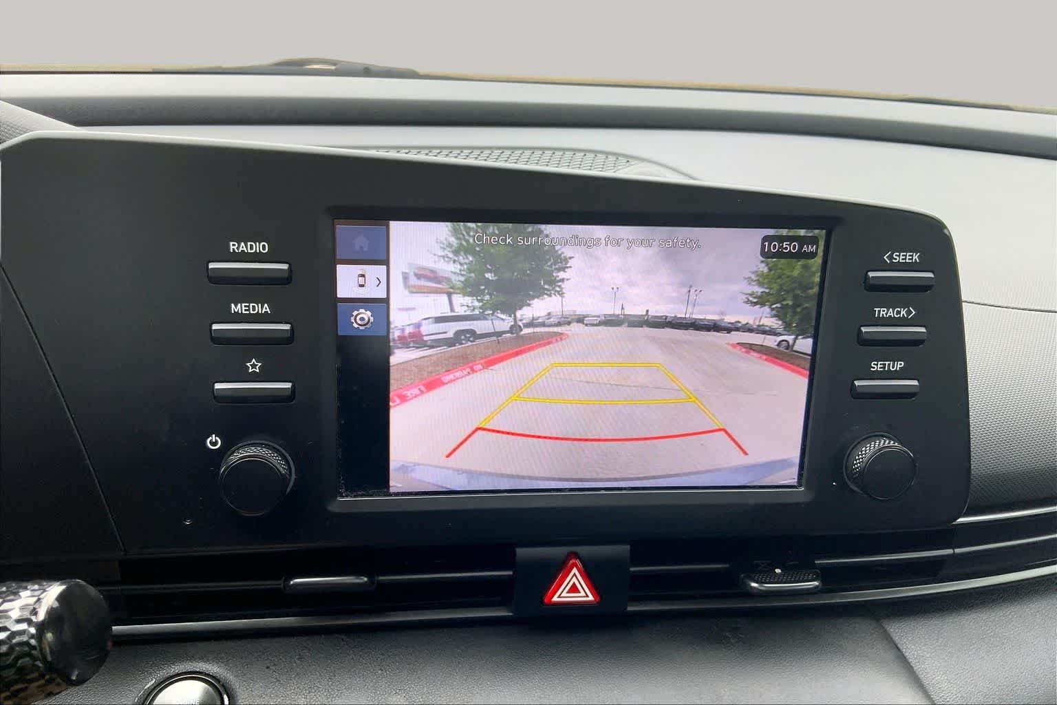 2025 Hyundai Elantra SEL - Photo 29