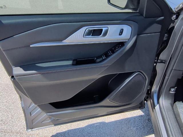 New 2026 Carbonized Gray Metallic Ford Active image 58