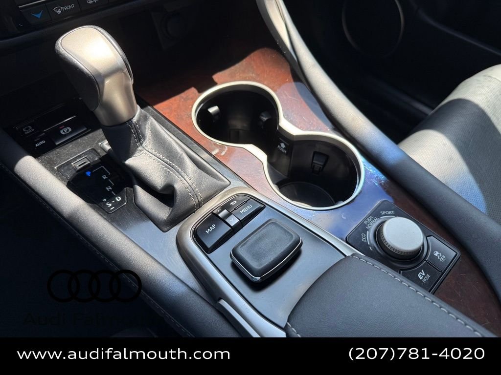 Used 2016 White Lexus 450h image 43
