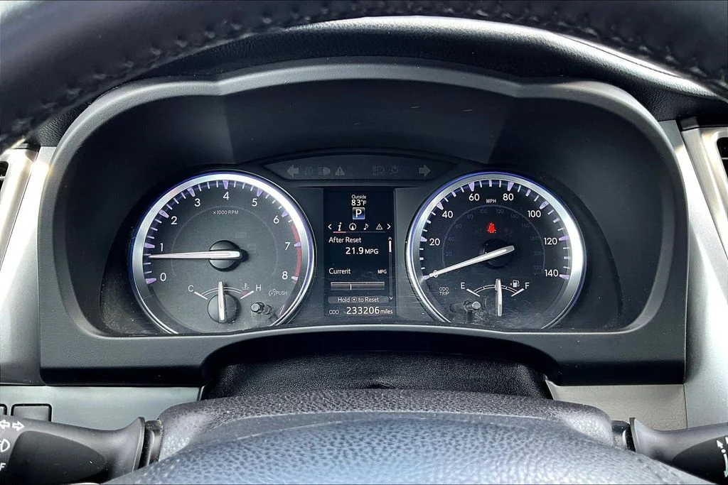 Used 2015 Predawn Gray Mica Toyota XLE V6 image 15