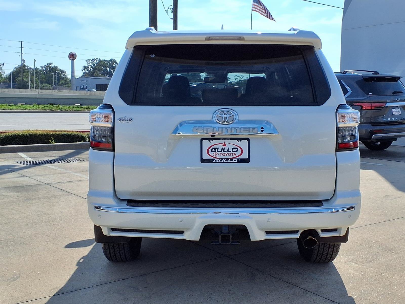Certified Used 2022 Blizzard Pearl Toyota Limited image 7