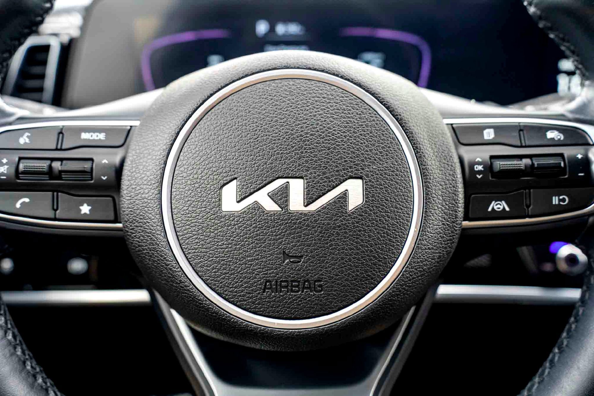 Used 2023 Wolf Gray Kia X-Line image 15