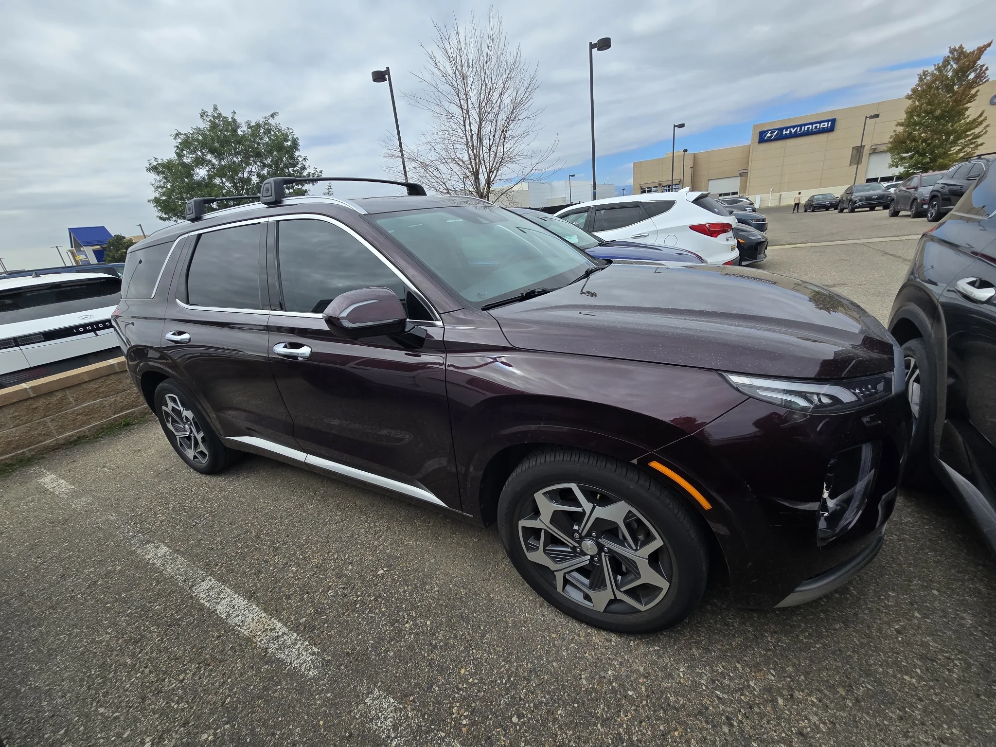 Used 2022 Sierra Burgundy Hyundai Calligraphy image 17