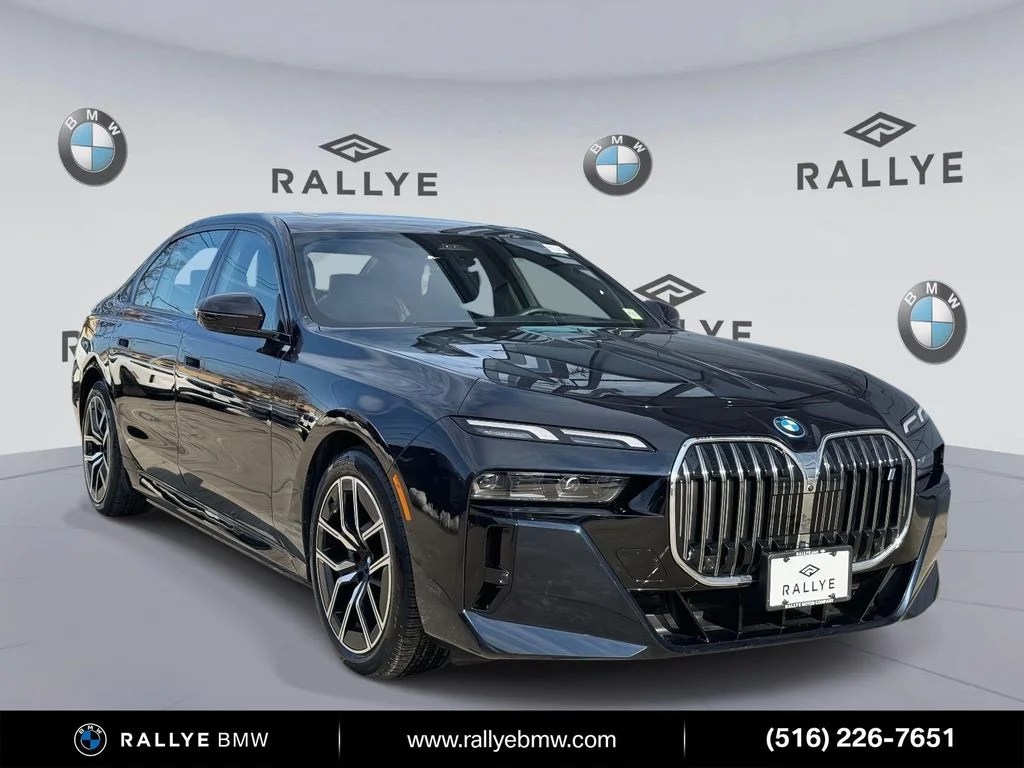 2024 BMW i7 eDrive50's photo